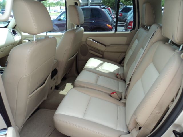 Ford Explorer 2006 photo 18