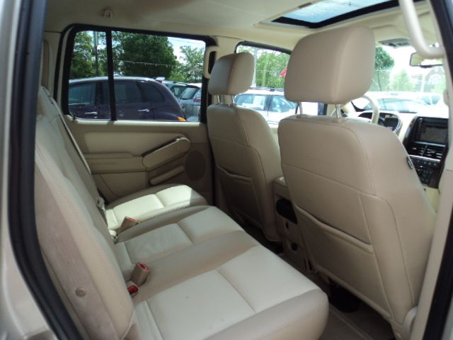 Ford Explorer 2006 photo 2