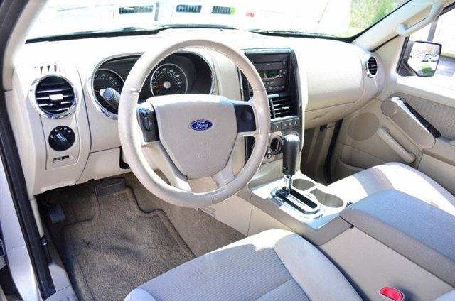 Ford Explorer 2006 photo 1