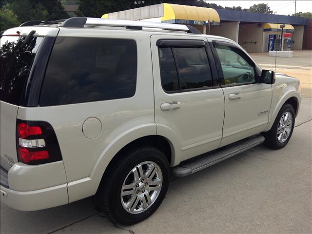 Ford Explorer 2006 photo 1