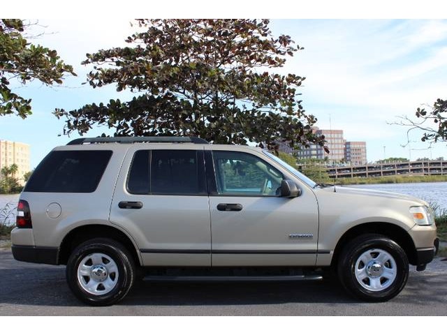 Ford Explorer 2006 photo 4
