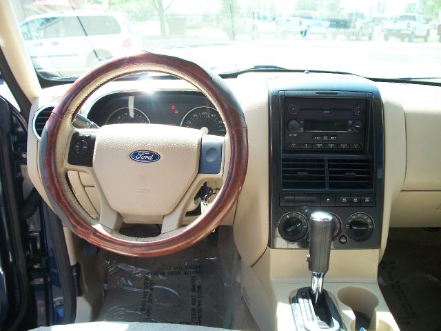 Ford Explorer 2006 photo 4