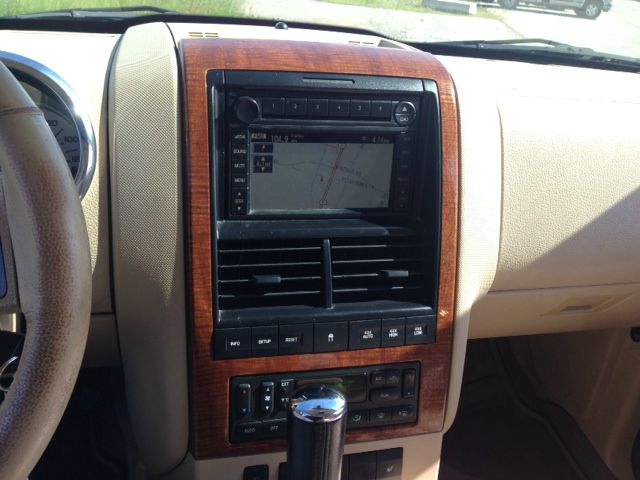 Ford Explorer 2006 photo 3