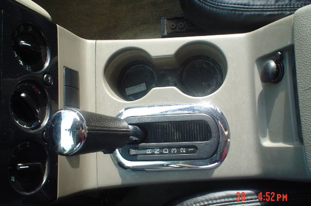 Ford Explorer 2006 photo 1