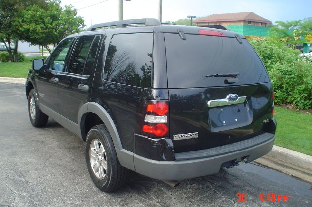 Ford Explorer 2006 photo 2