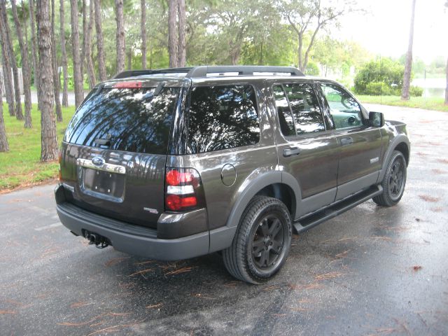 Ford Explorer 2006 photo 2