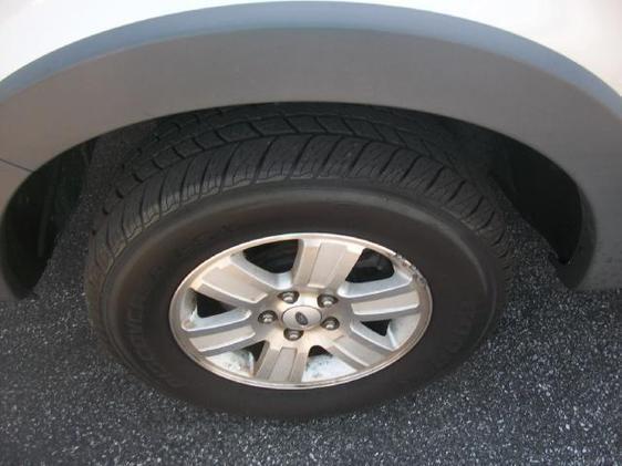 Ford Explorer 2006 photo 2