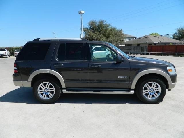 Ford Explorer 2006 photo 1