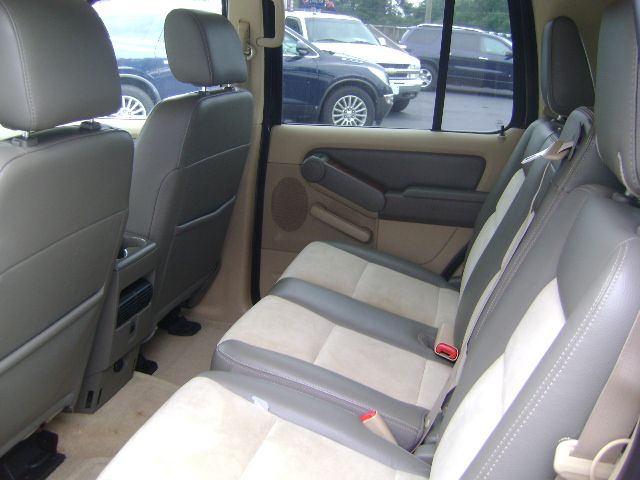 Ford Explorer 2006 photo 2