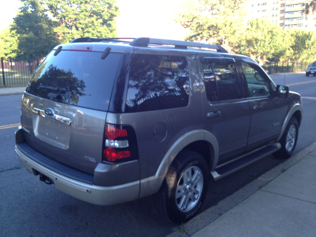 Ford Explorer 2006 photo 4