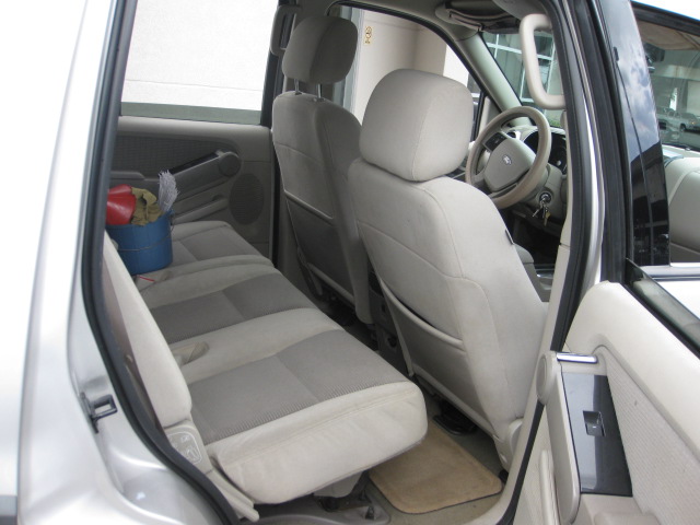 Ford Explorer 2006 photo 4