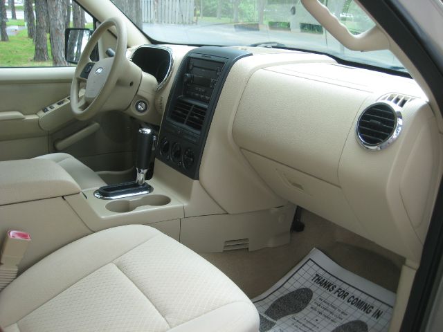 Ford Explorer 2006 photo 11