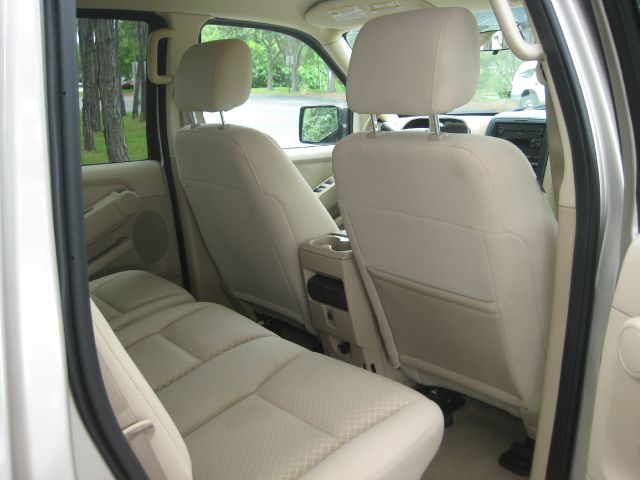 Ford Explorer 2006 photo 12