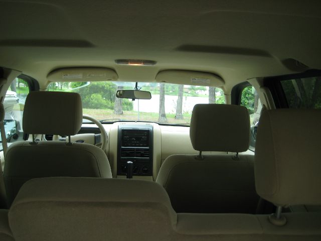 Ford Explorer 2006 photo 25