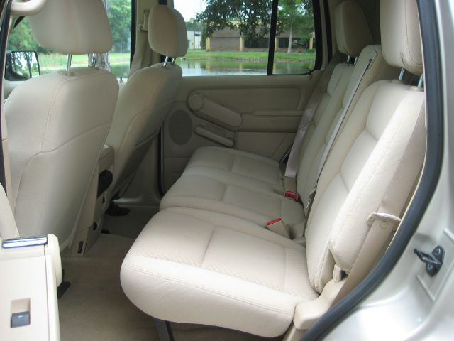 Ford Explorer 2006 photo 3