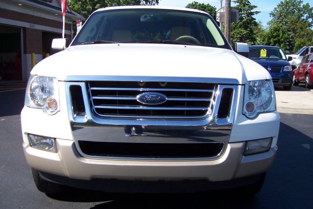 Ford Explorer 2006 photo 1
