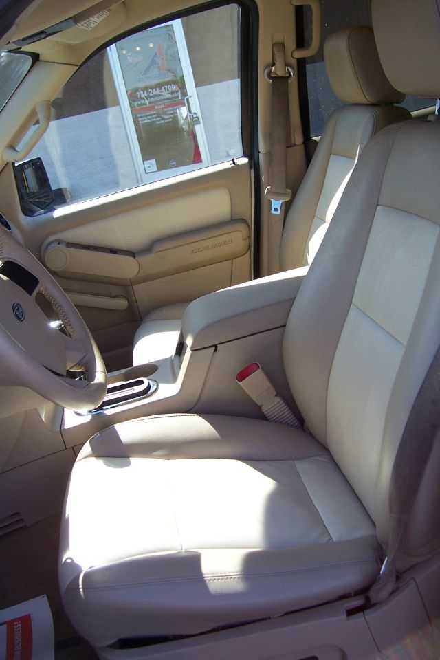 Ford Explorer 2006 photo 4