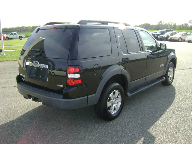 Ford Explorer 2006 photo 2
