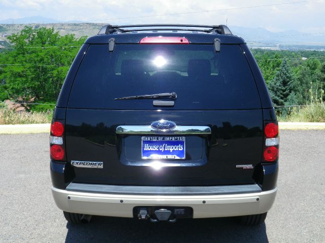 Ford Explorer LT CREW 25 SUV