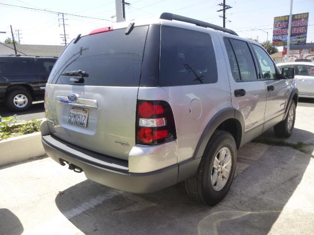 Ford Explorer 2006 photo 1