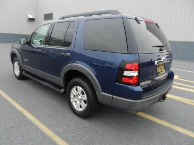 Ford Explorer 2006 photo 1