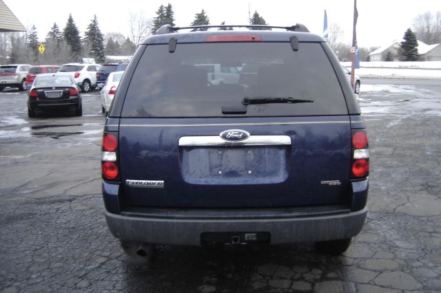 Ford Explorer LT CREW 25 SUV