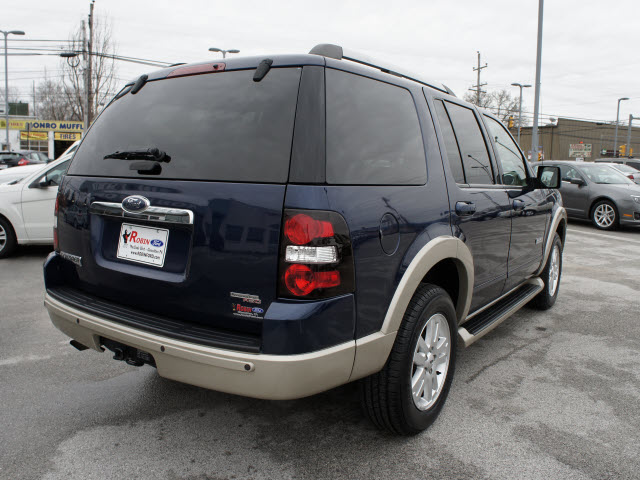 Ford Explorer 2006 photo 1