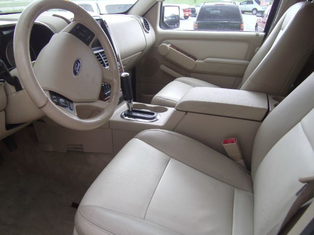 Ford Explorer 2006 photo 1