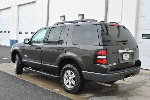 Ford Explorer 2006 photo 2
