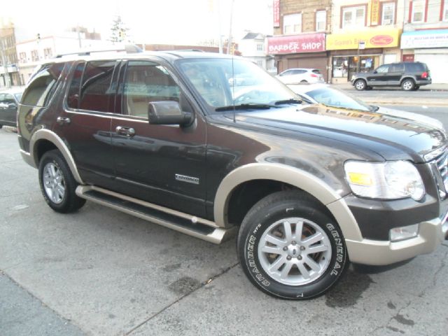 Ford Explorer 2006 photo 2