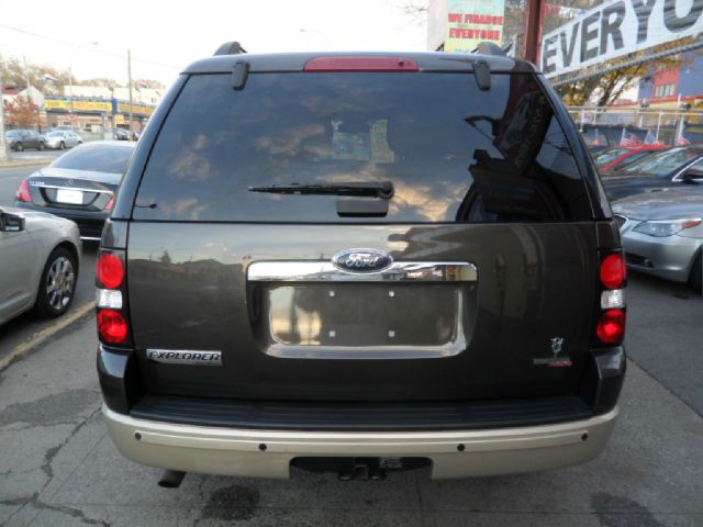 Ford Explorer 2006 photo 4
