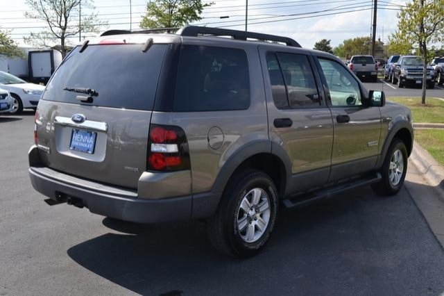 Ford Explorer 2006 photo 1