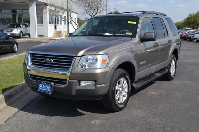 Ford Explorer 2006 photo 2