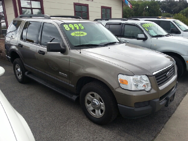 Ford Explorer 2006 photo 2