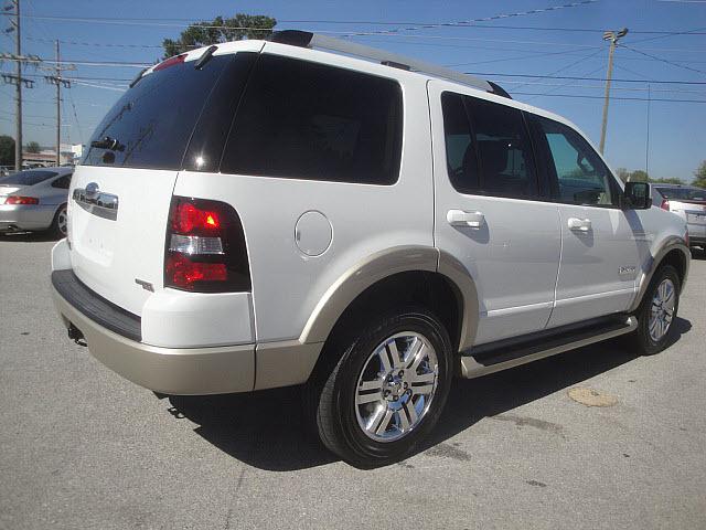 Ford Explorer 2006 photo 2