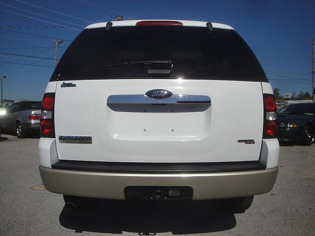Ford Explorer 2006 photo 3