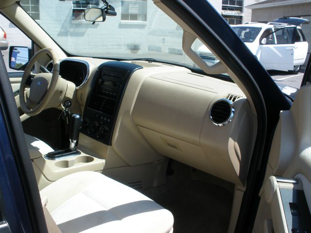 Ford Explorer 2006 photo 2