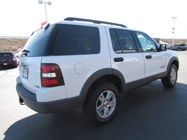 Ford Explorer 2006 photo 4