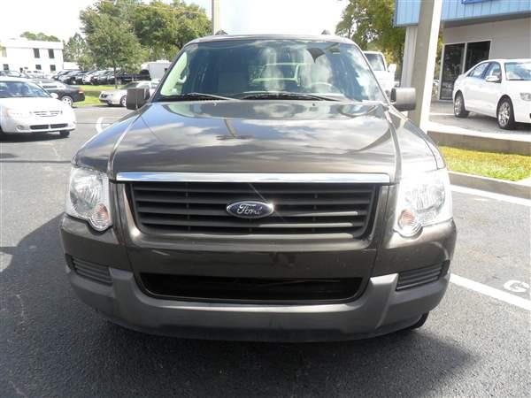 Ford Explorer XLS SUV