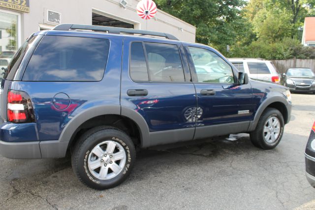 Ford Explorer 2006 photo 1