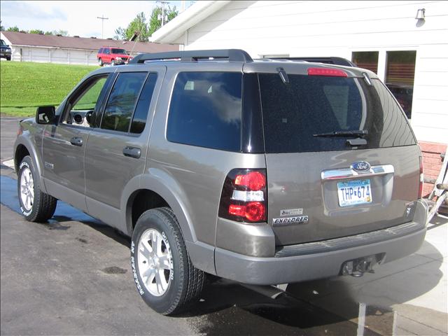Ford Explorer 2006 photo 1