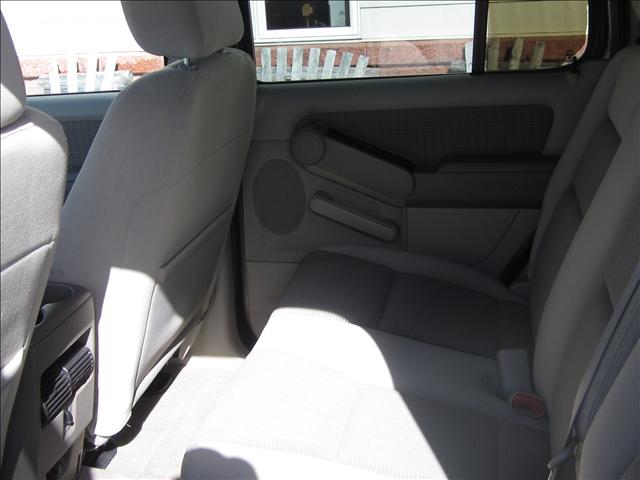 Ford Explorer 2006 photo 4
