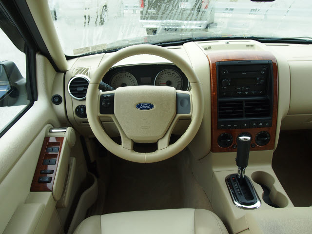 Ford Explorer 2006 photo 1