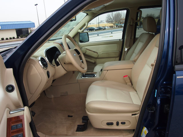 Ford Explorer 2006 photo 3