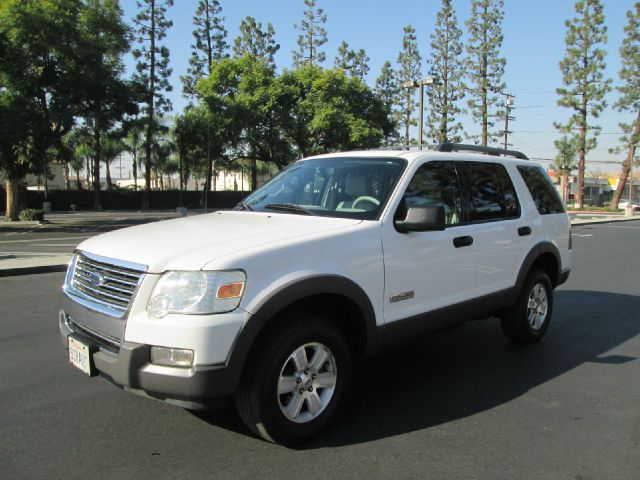 Ford Explorer 2006 photo 2