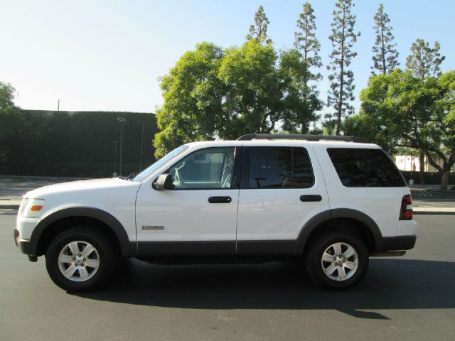 Ford Explorer 2006 photo 4