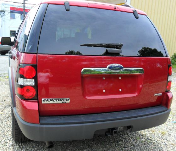 Ford Explorer 2006 photo 1