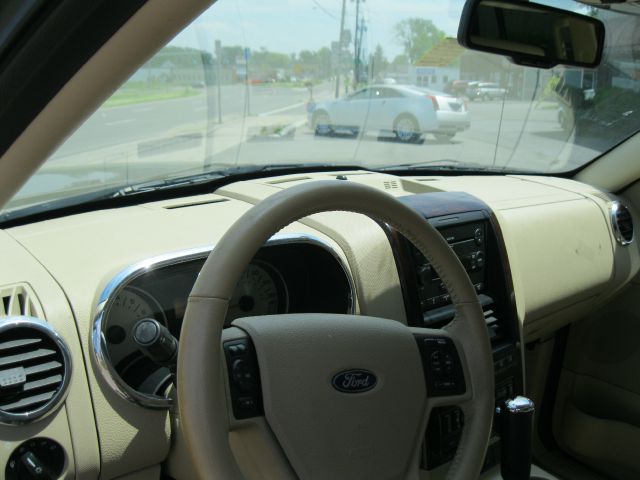 Ford Explorer 2006 photo 11
