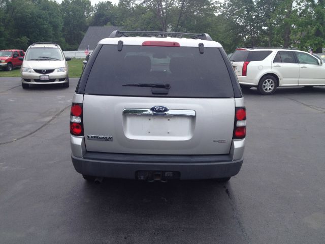 Ford Explorer 2006 photo 10
