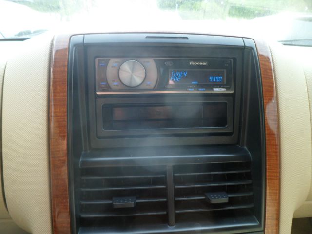 Ford Explorer 2006 photo 1